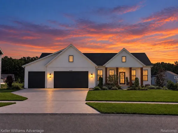 6658 Maria Dr, Hudsonville, MI 49426
