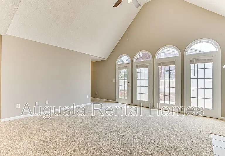 208 Stonington Dr — Photo 13