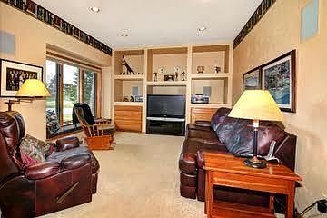 5th image of 1219 E Sweetbriar Ln