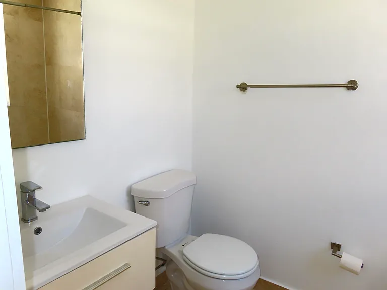 605 Euclid Ave #202 — Photo 12
