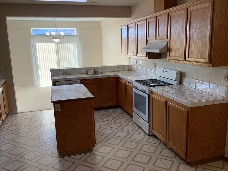 905 McCoy Creek Ct — Photo 11