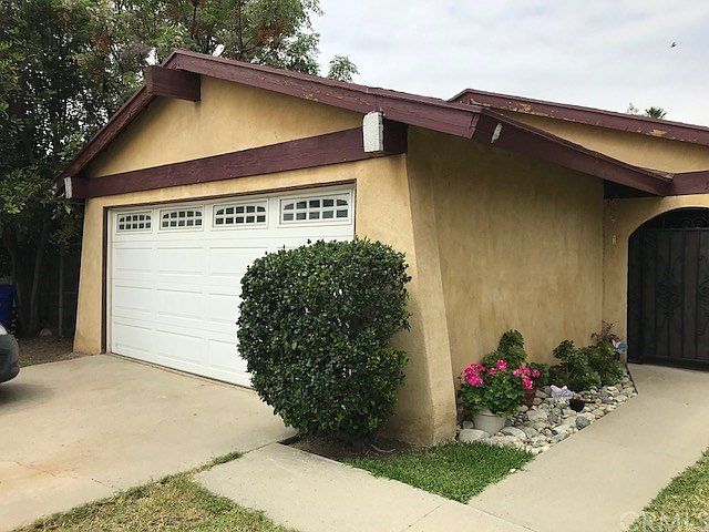 1st image of 9088 Palm Ln