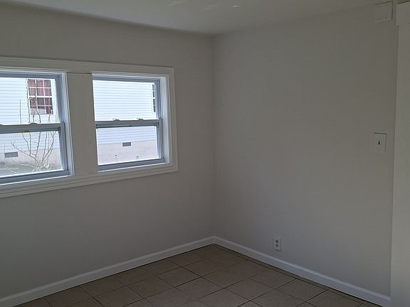 5th image of 1424 Lantana Ln
