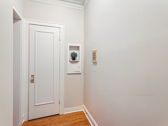 4th image of 824 Washington Blvd APT 1