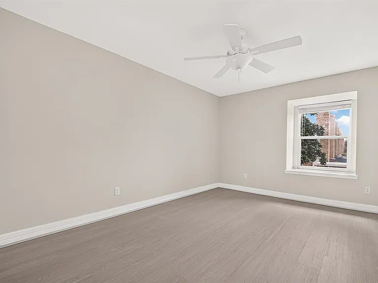10383 Briar Forest Dr — Photo 21