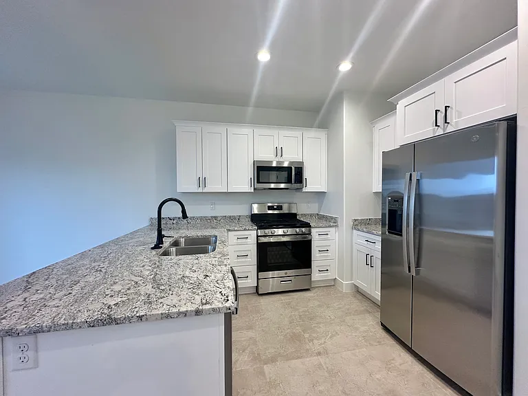 224 N 2470 W — Photo 4