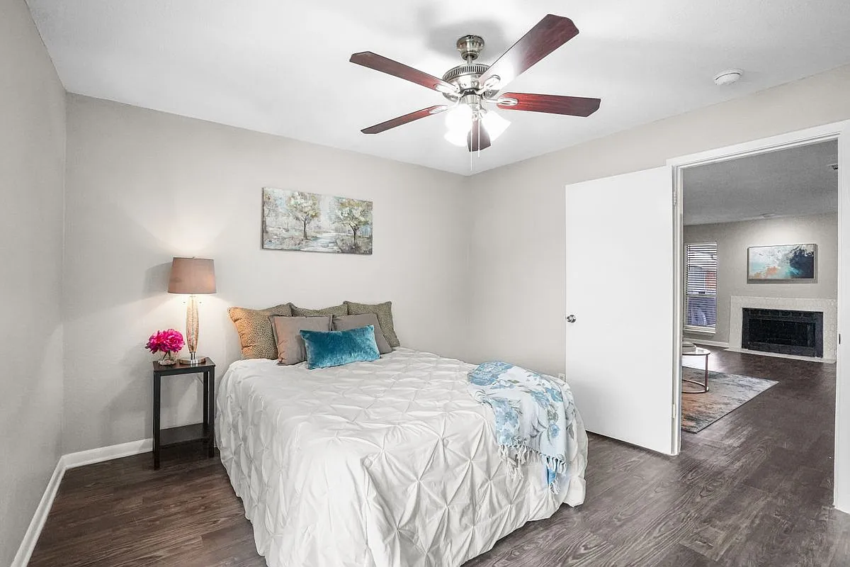 1 bed, 1.0 bath, 567 sqft, $900 — Photo 4