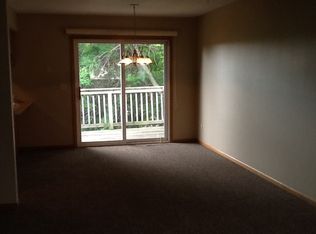 1487 4th St W, Hastings, MN 55033