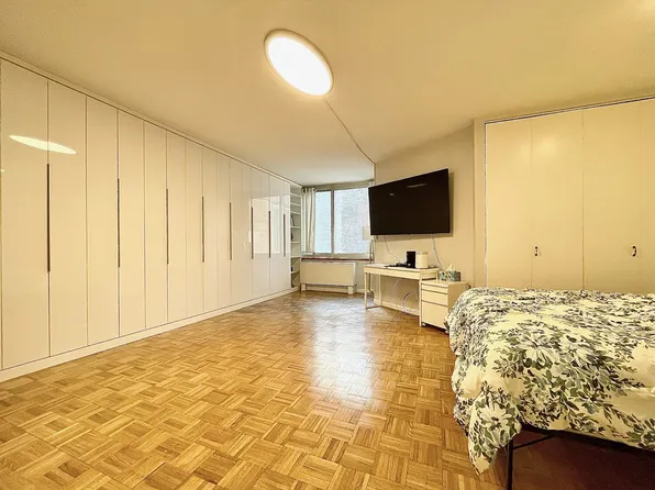 201 W 72nd St, New York, NY