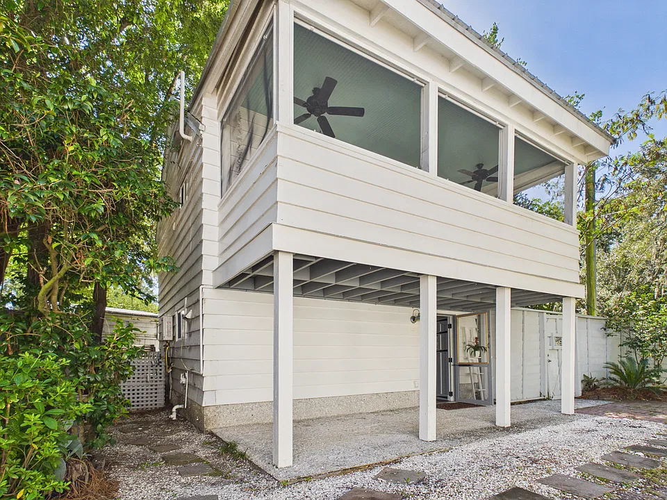 302 Pierpont Ave