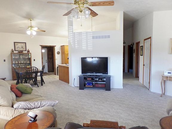 2nd image of 14 Bluebird Dr