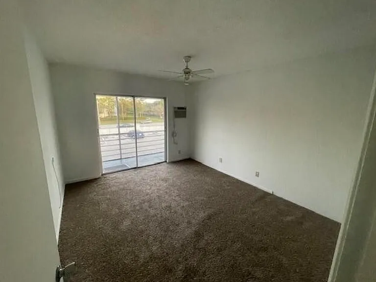 66 Easthampton C #C — Photo 11