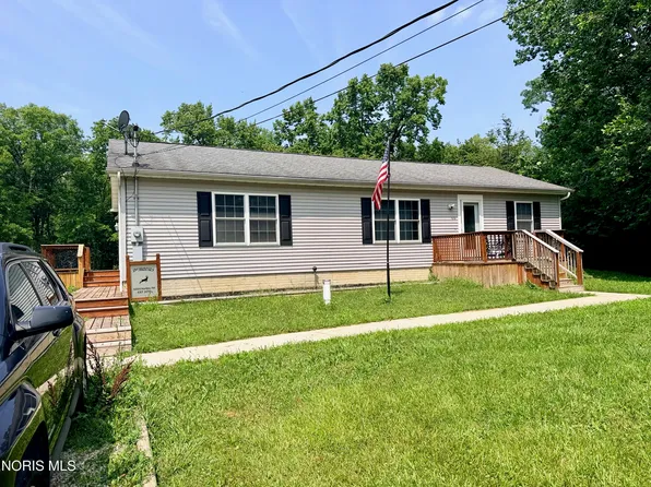 5225 Hanley Rd, Walbridge, OH 43465