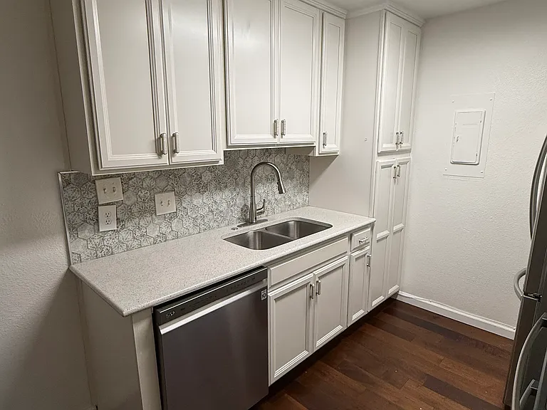 14404 E Colorado Dr #202 — Photo 5