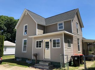 327 S Plum St, Farmer City, IL 61842