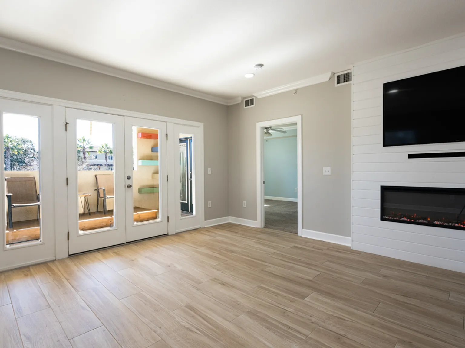 3 bed, 1804 sqft, $2,450 — Photo 2