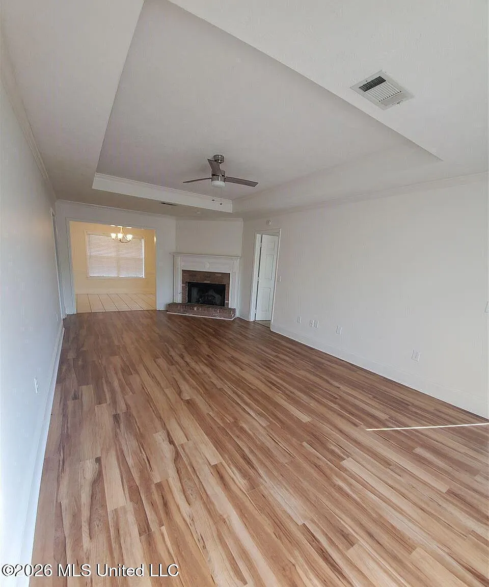 3 bed, 2.0 bath, 1352 sqft, $1,950 — Photo 2