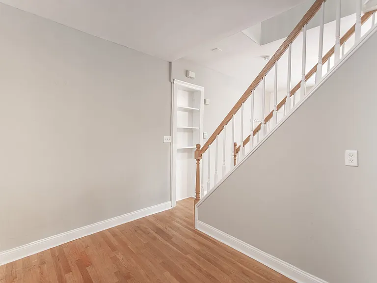 1606 Rodman St — Photo 8