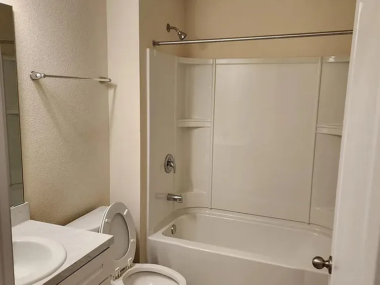 130 Pasadena Dr — Photo 11