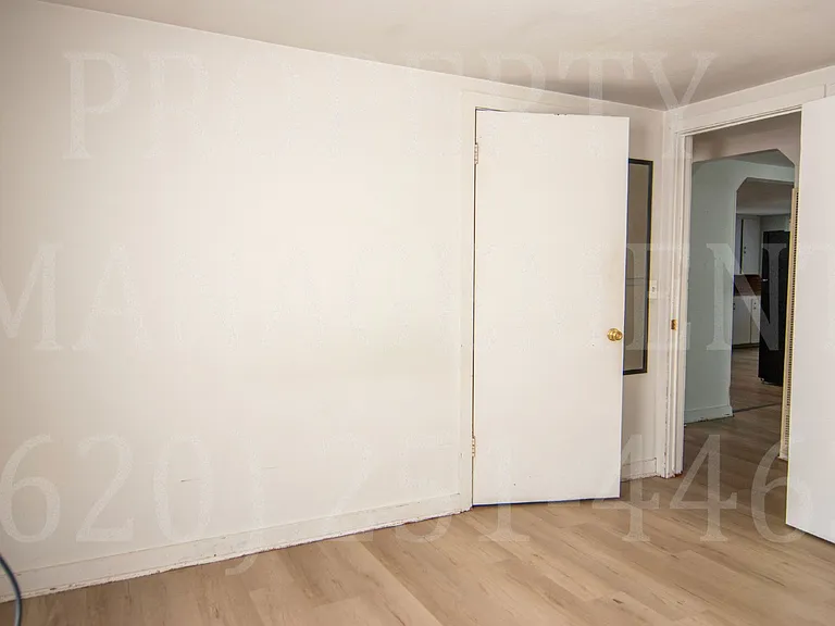 118 W Jackson St — Photo 13