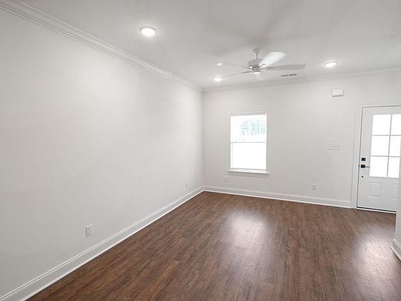 5th image of 703 Southview Dr #1106