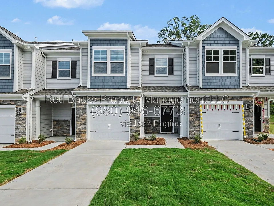 1219 White Birch Ave