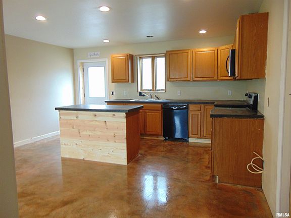 4th image of 1207 Largent St
