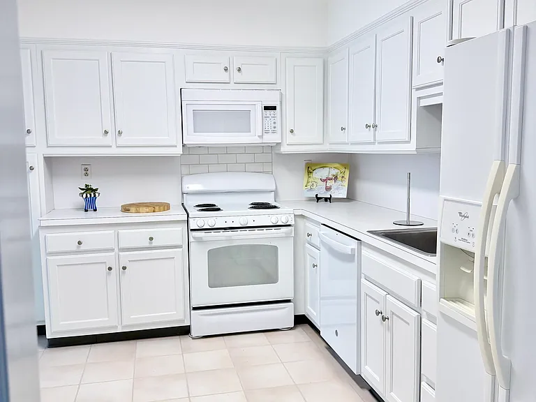 260 Prospect St #9 — Photo 15