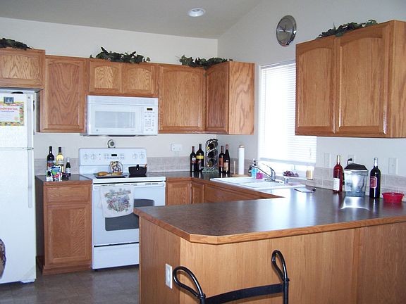 3rd image of 14617 E Crown Ave