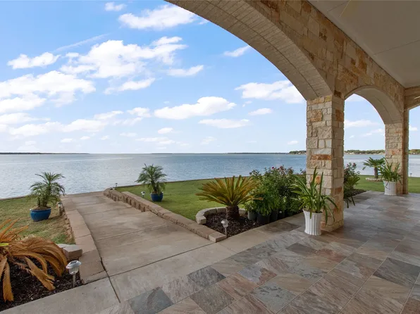 241 Loon Bay Dr, Gun Barrel City, TX 75156
