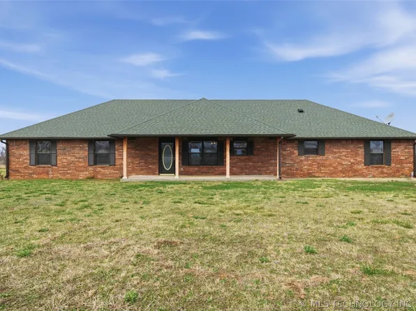1144 S Mississippi St, Nowata, OK 74048