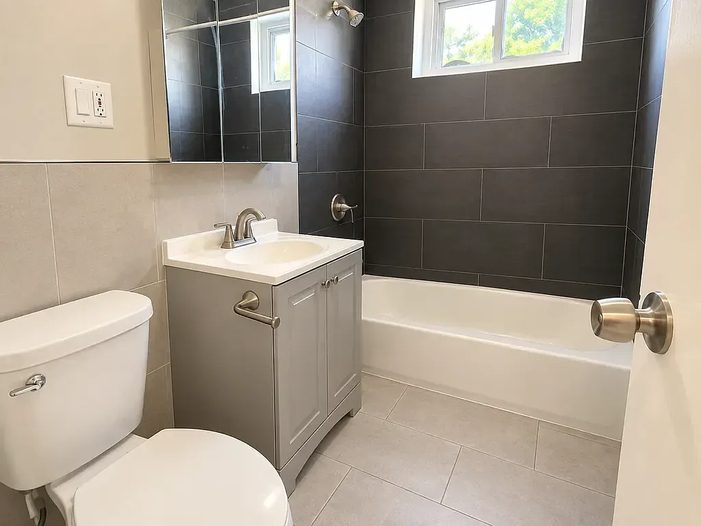 2 bed, 650 sqft, $1,795 — Photo 3