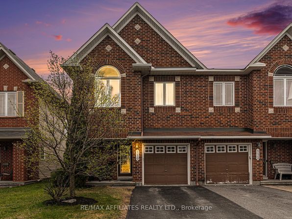 110 Silvermoon Cres, Ottawa, ON K4A 0P9
