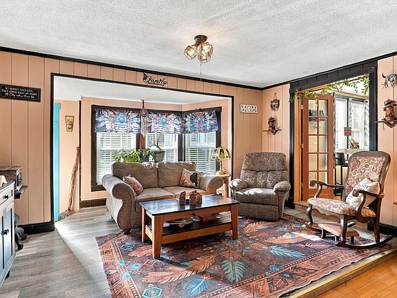 5th image of 30 Baldwinville Rd
