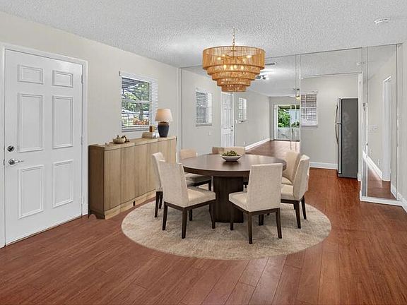 2nd image of 801 Meadowlark Lane