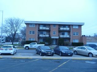 8959 W Cermak Rd APT 301, North Riverside, IL 60546