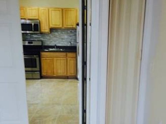 3rd image of 2529 46th St
