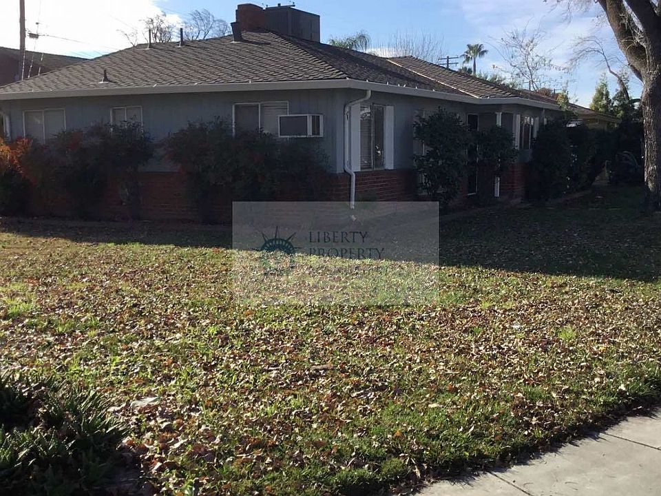 1st image of 1402 Oakwood Dr