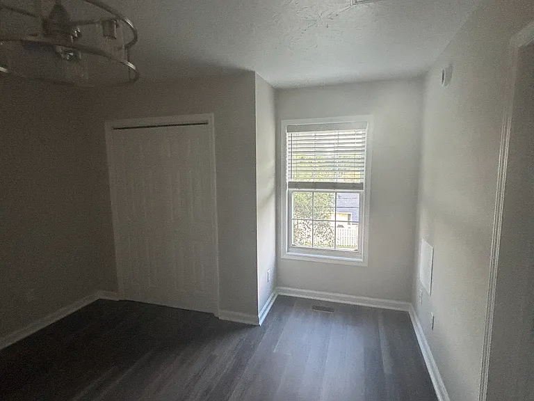 Colonial Dr — Photo 13