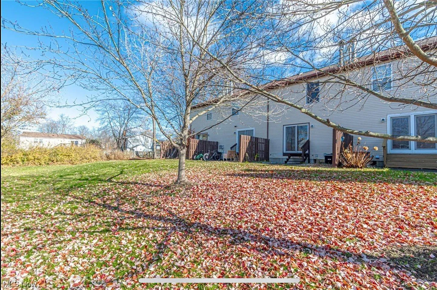 580 Topaz Ln — Photo 2