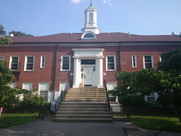 35 Eldridge Rd APT 209, Jamaica Plain, MA 02130