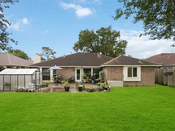 2118 Aberdeen Dr, League City, TX 77573