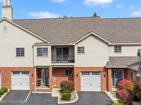32 Highland Ave, Clawson, MI 48017
