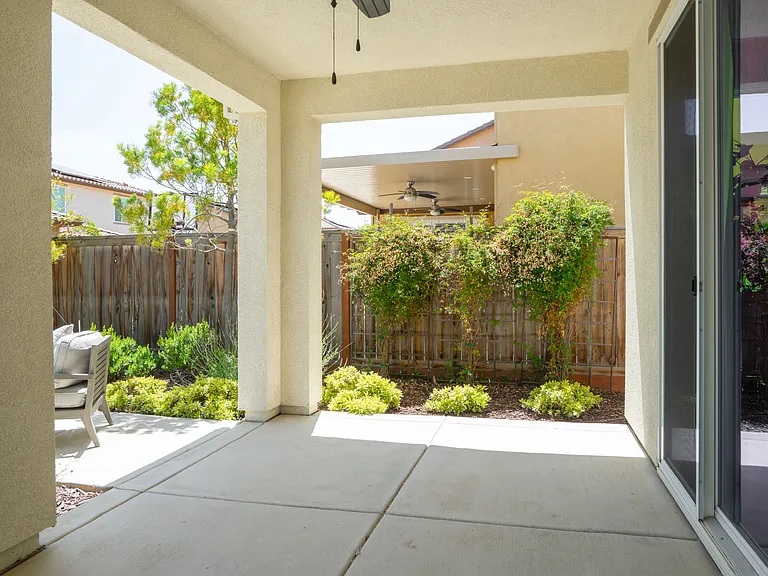 Ashlar Dr — Photo 7