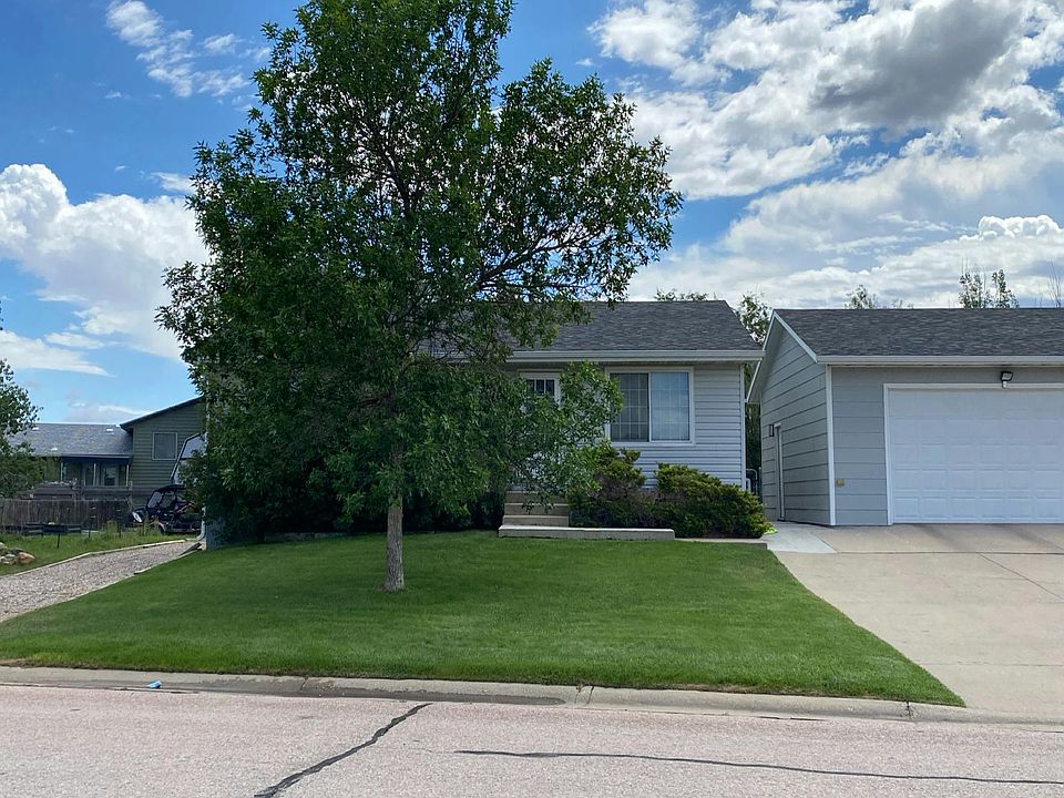 1st image of 21 American Ln
