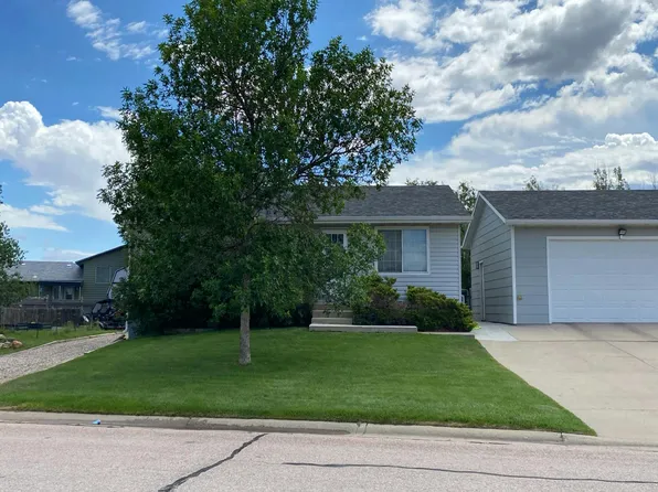 21 American Ln, Gillette, WY 82716