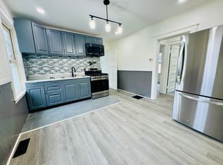 2 Phelps St #1, Salem, MA 01970