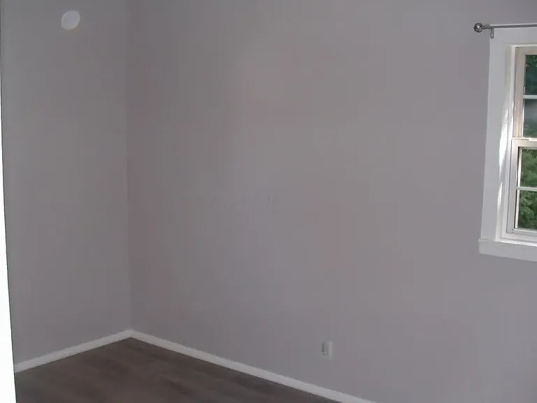 38 Westview Dr — Photo 3