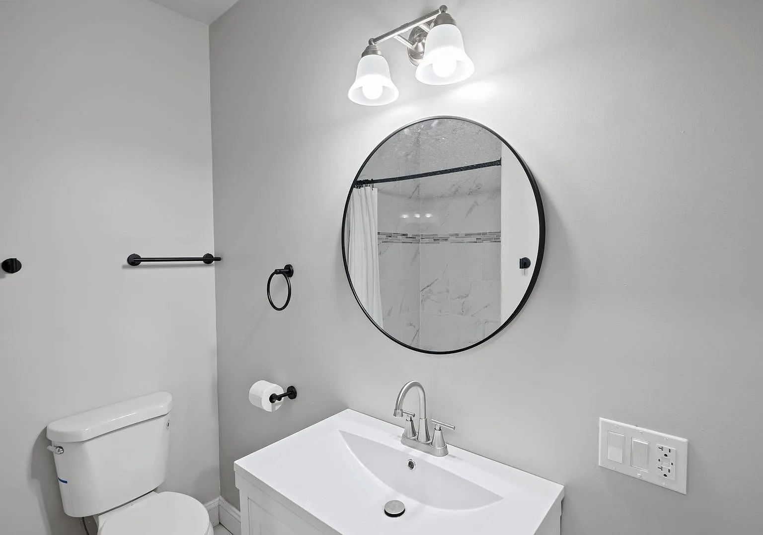 4 bed, 3.0 bath, 1100 sqft, $957 — Photo 4
