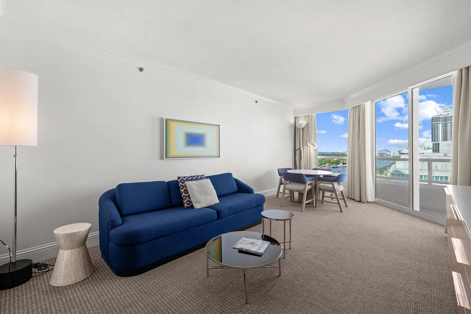 1 bed, 2.0 bath, 1076 sqft, $8,926 — Photo 4